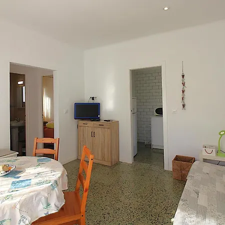 4 Pers Cerca De La Playa Con Aire Y Parking - Es-228-207